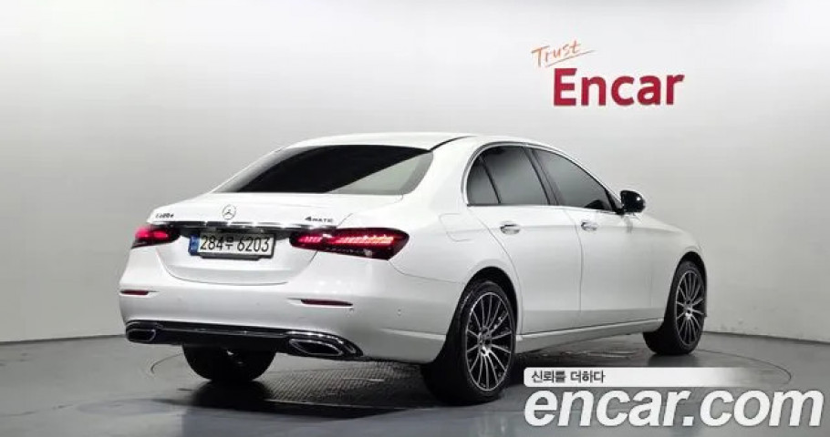 Mercedes-Benz E-Class 
