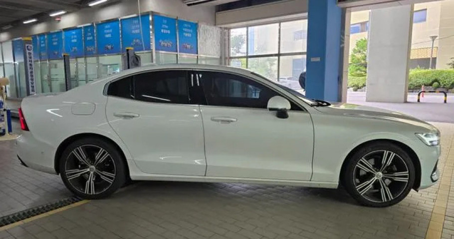 Volvo S60 