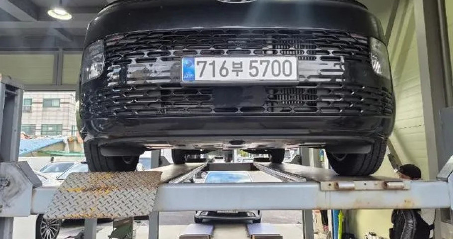 Hyundai Staria 