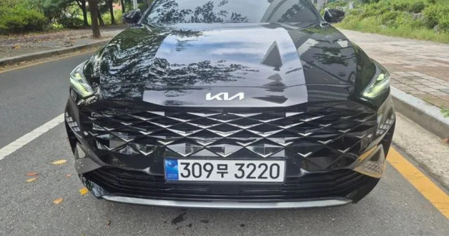 Kia K8 