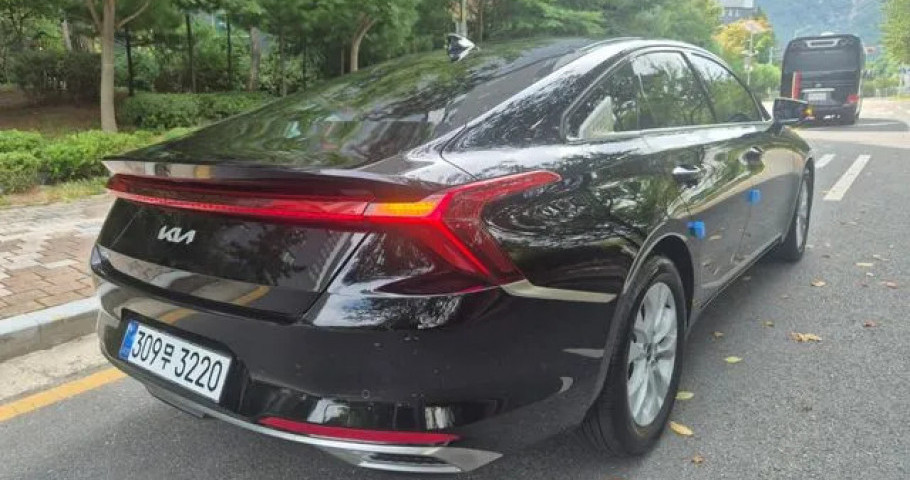 Kia K8 