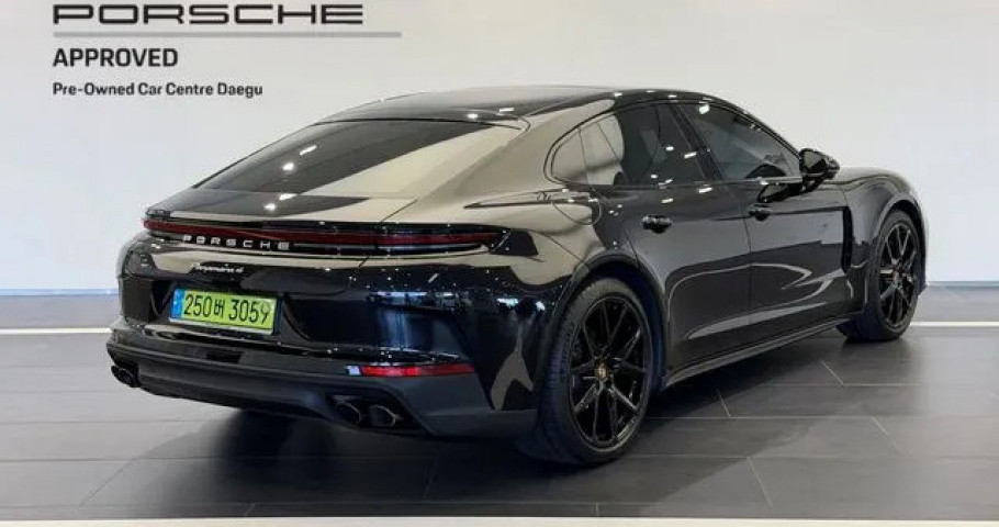 Porsche Panamera 