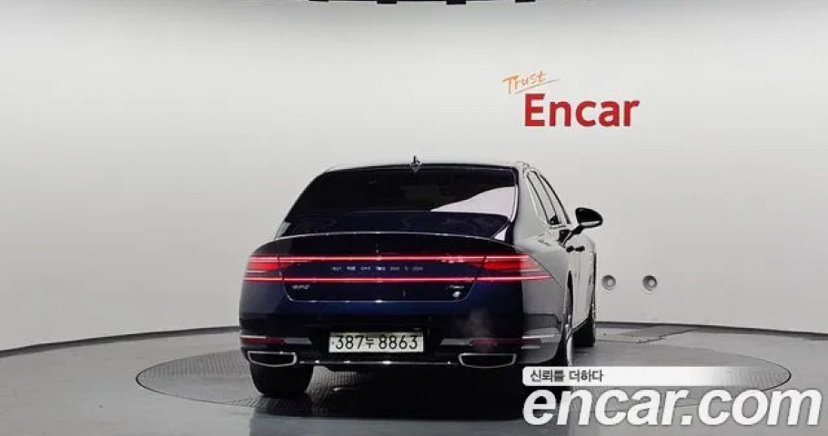Genesis G90 