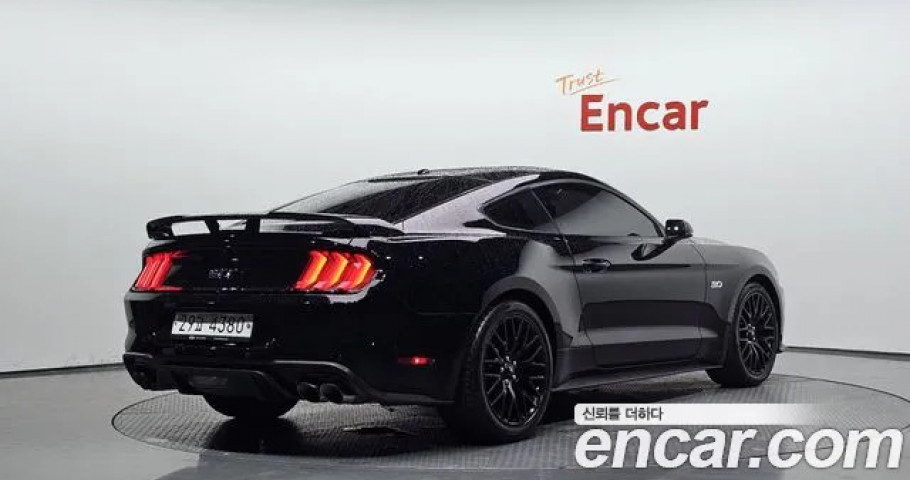 Ford Mustang 