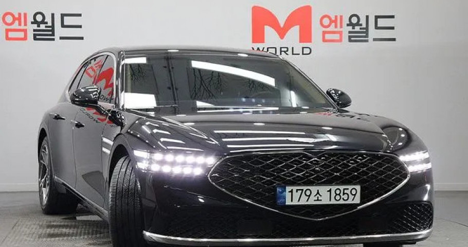 Genesis G90 