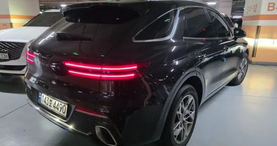 Genesis Gv70 