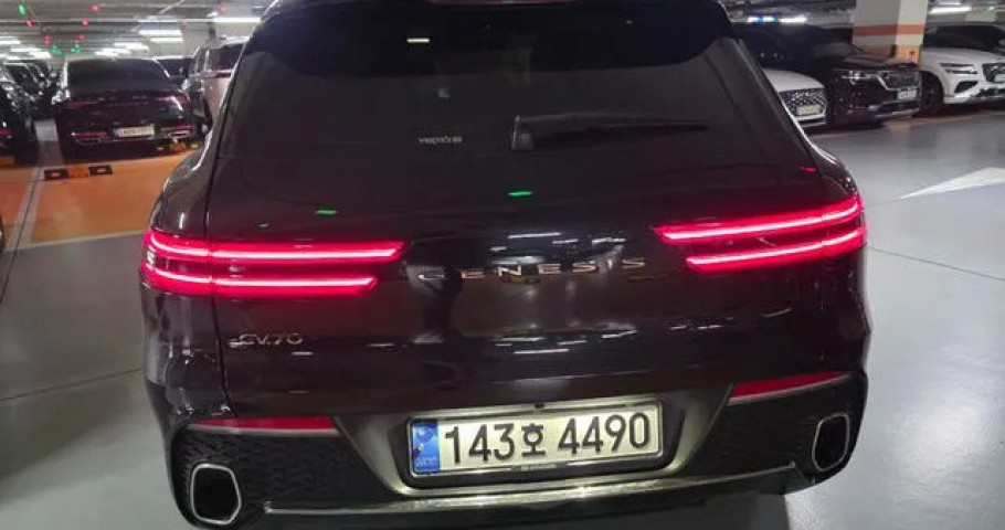 Genesis Gv70 