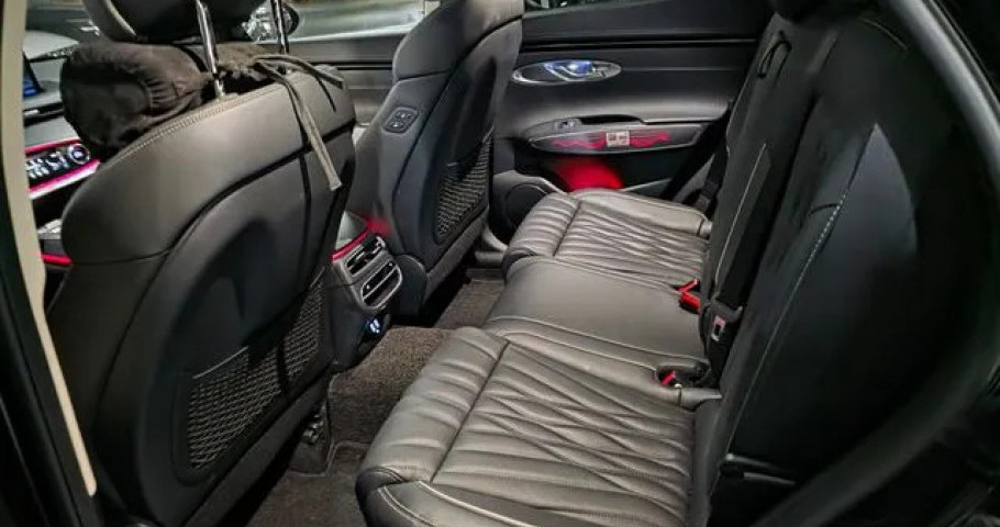 Genesis Gv70 