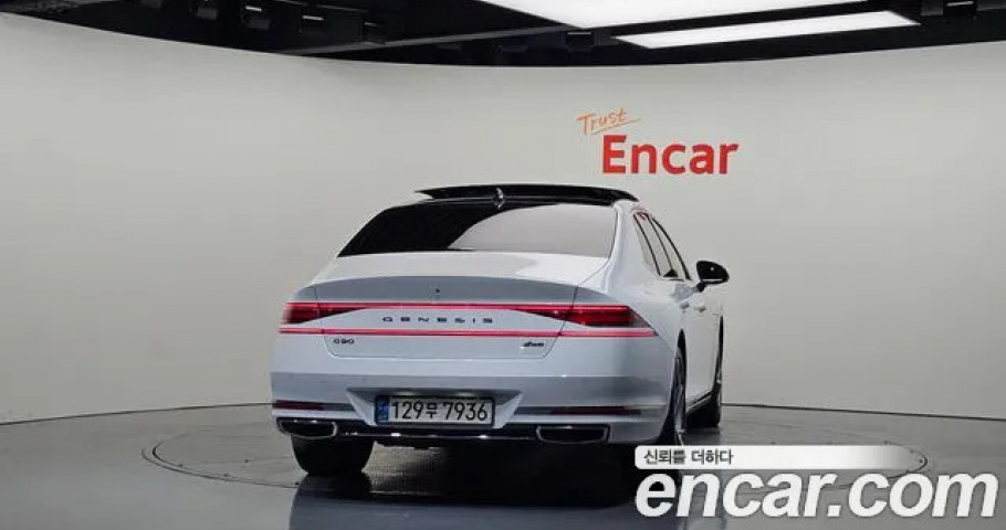 Genesis G90 