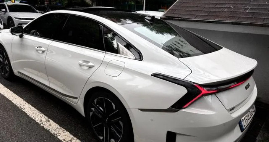 Kia K8 