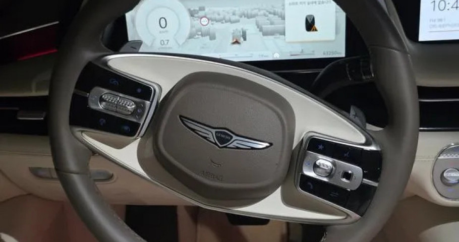 Genesis G90 