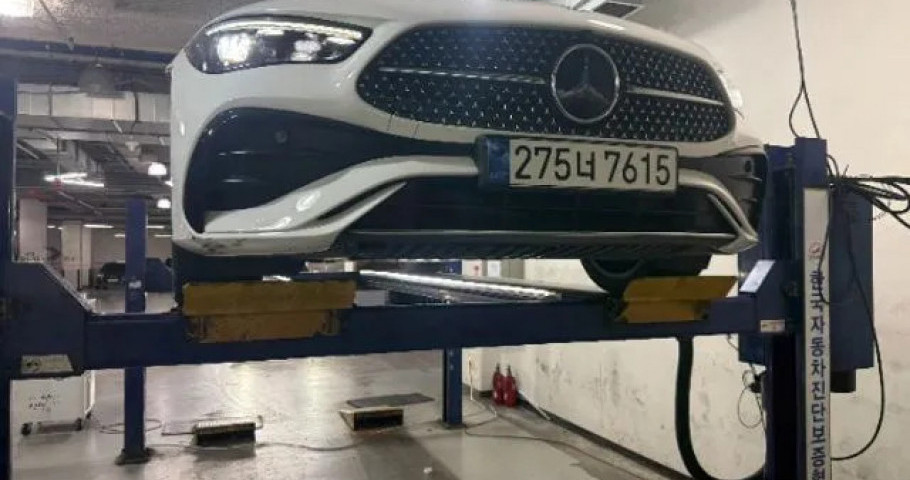 Mercedes-Benz Cle-Class 