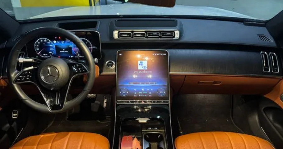 Mercedes-Benz S-Class 