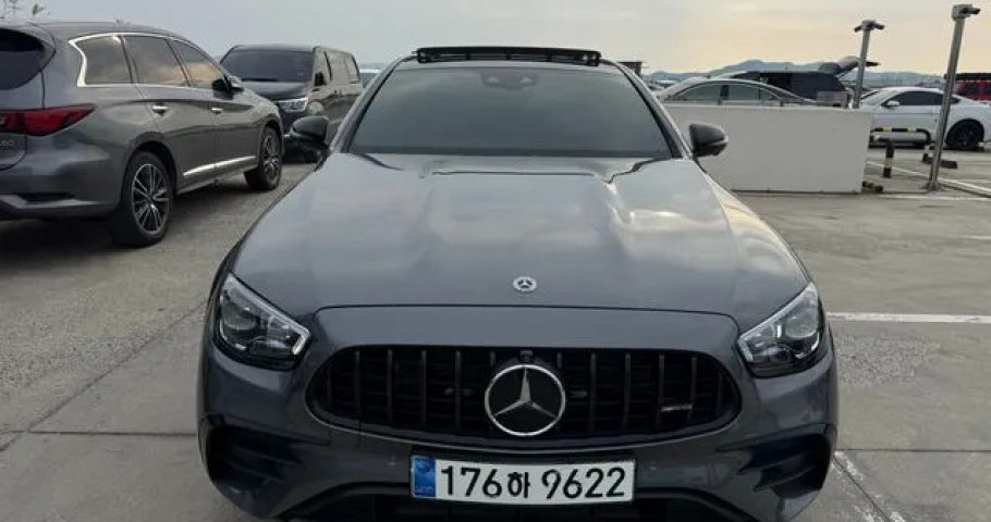 Mercedes-Benz E-Class 