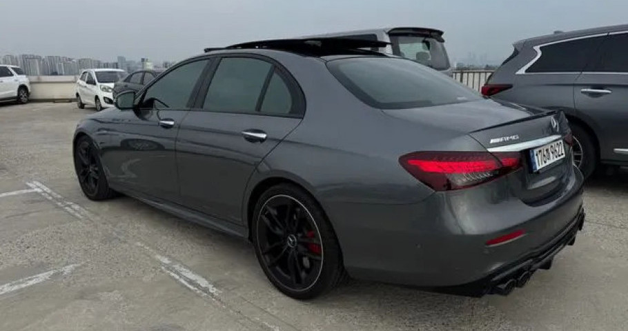 Mercedes-Benz E-Class 