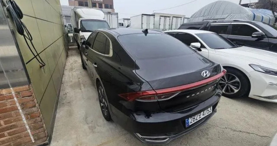 Hyundai Grandeur 