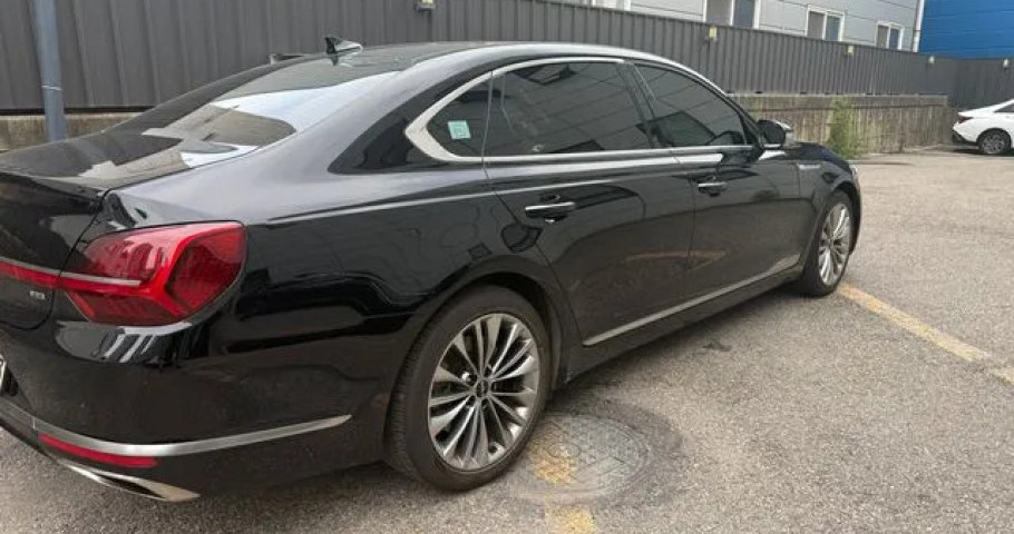 Kia K9 