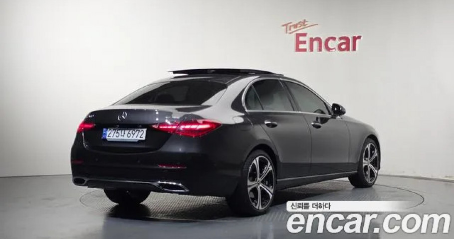 Mercedes-Benz C-Class 