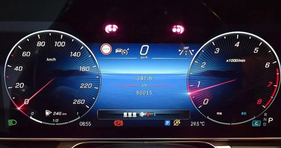 Mercedes-Benz S-Class 