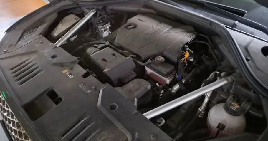 Genesis Gv70 