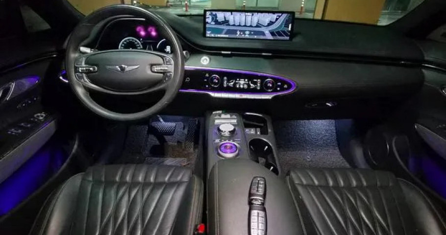 Genesis Gv70 
