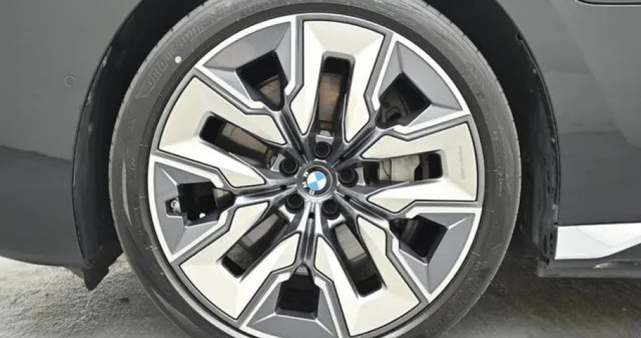 Bmw 7-Series 