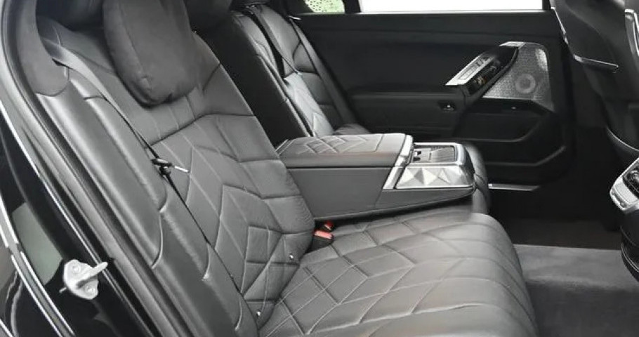 Bmw 7-Series 