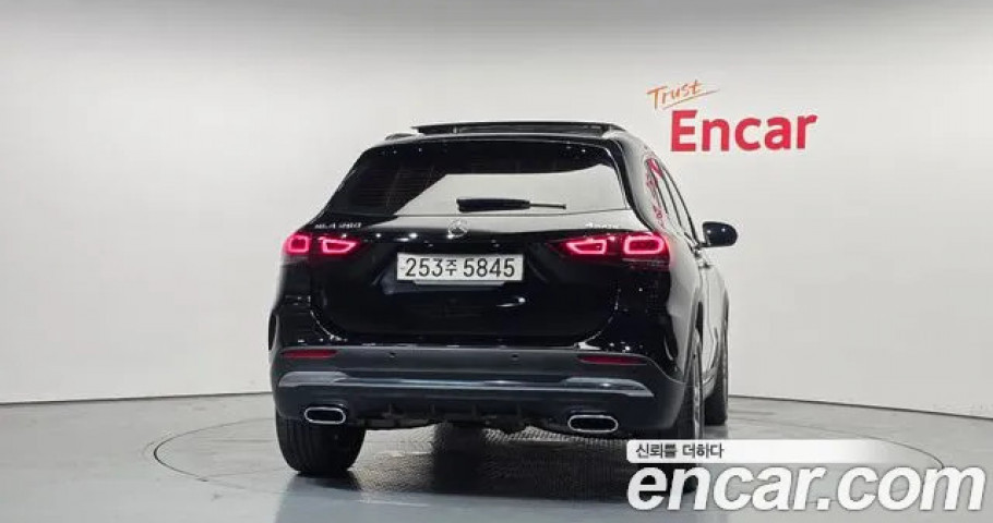 Mercedes-Benz Gla-Class 