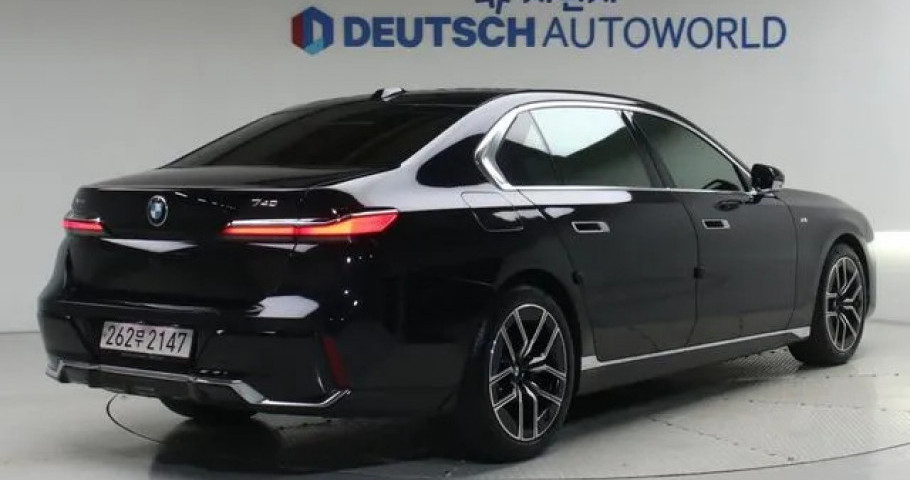 Bmw 7-Series 