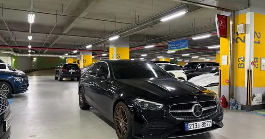 Mercedes-Benz C-Class 