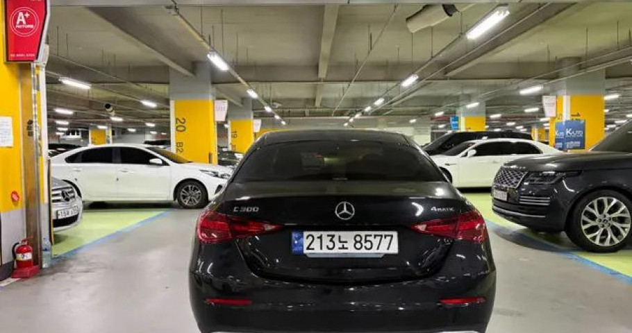 Mercedes-Benz C-Class 