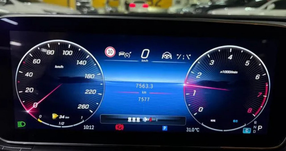 Mercedes-Benz C-Class 