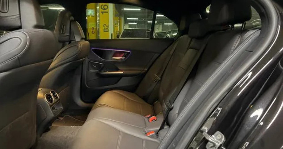 Mercedes-Benz C-Class 