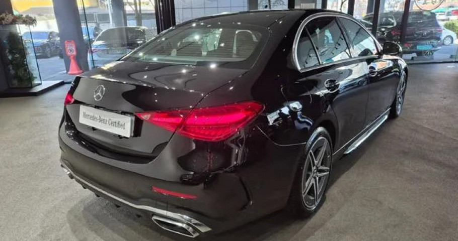Mercedes-Benz C-Class 