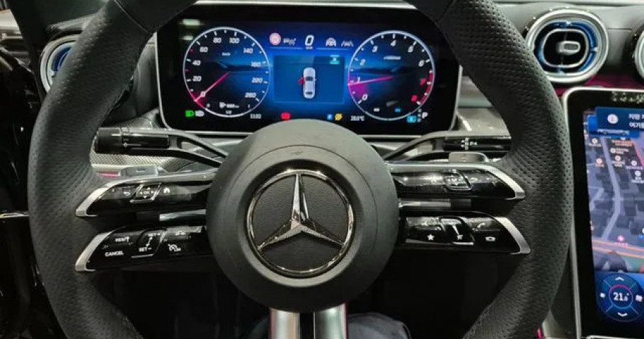 Mercedes-Benz C-Class 