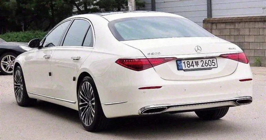 Mercedes-Benz S-Class 