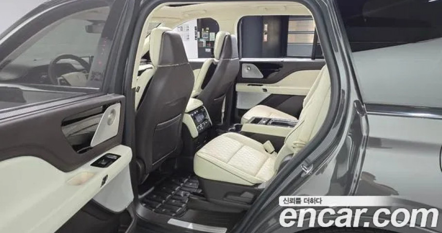 Lincoln Aviator 