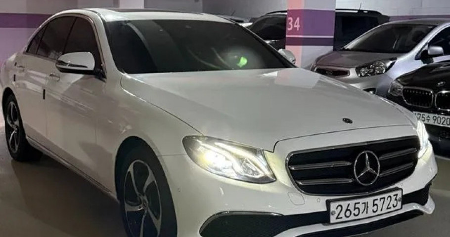 Mercedes-Benz E-Class 