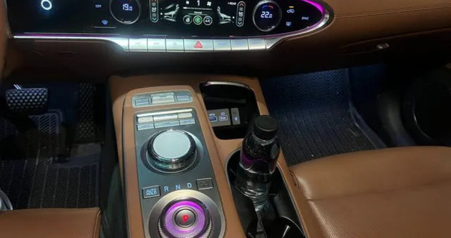 Genesis Gv70 