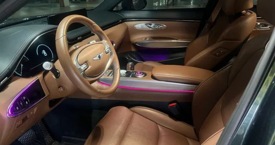 Genesis Gv70 