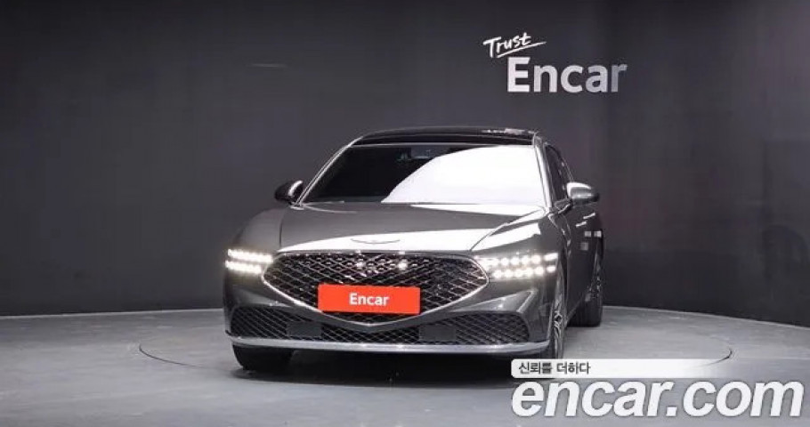 Genesis G90 
