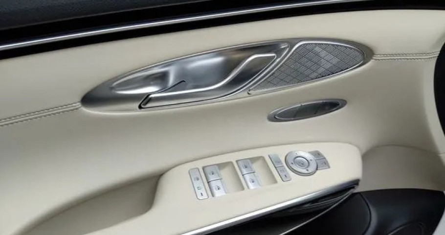 Genesis Gv70 