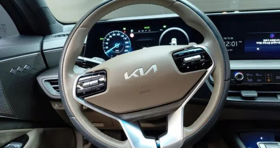 Kia K8 