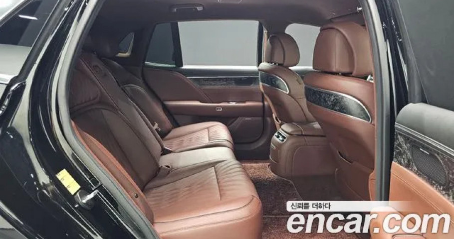 Genesis G90 