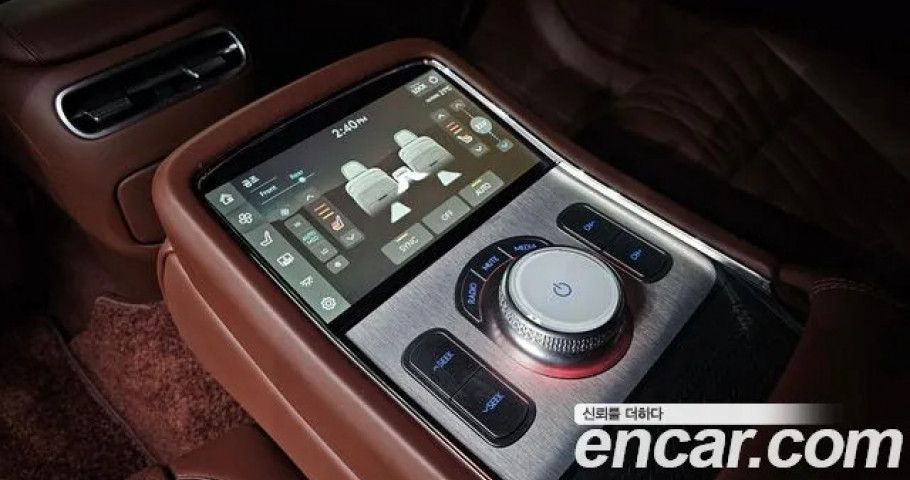 Genesis G90 