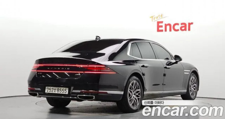 Genesis G90 