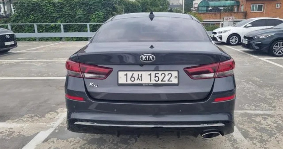 Kia K5 