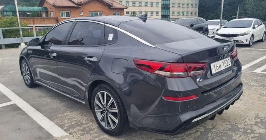 Kia K5 