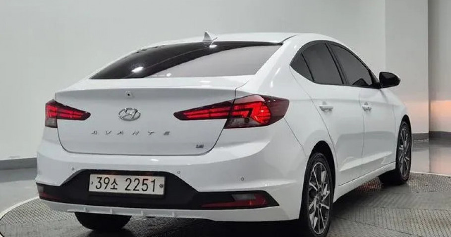 Hyundai Avante (Elantra) 