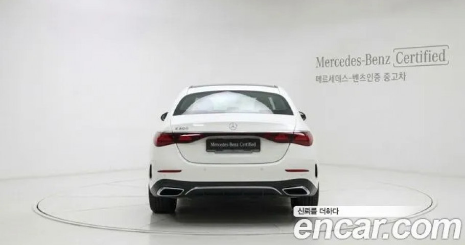 Mercedes-Benz E-Class 